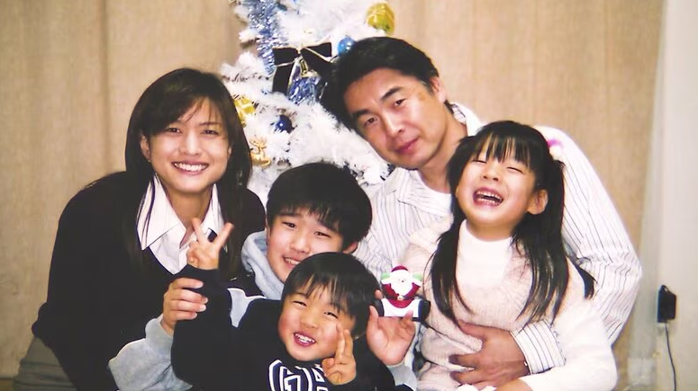 左から母・孝枝さん、兄・将太郎さん、弟・凌平さん、父・宏二さん