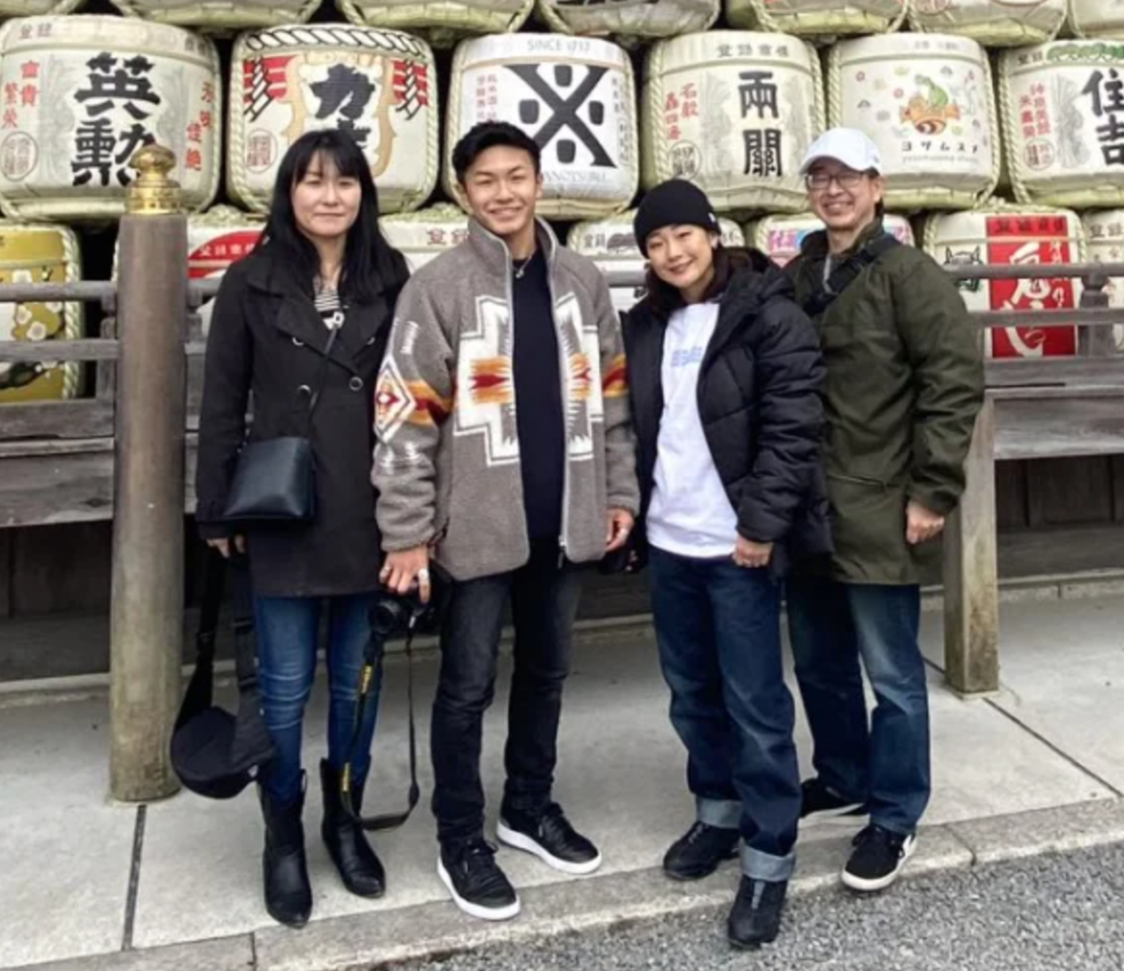 半井重幸(Shigekix)と家族写真