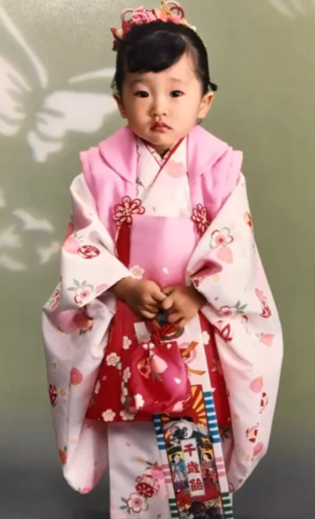 須崎優衣の幼少期