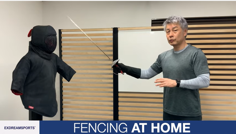 Youtube「FENCING AT HOME」父親の宏二さん